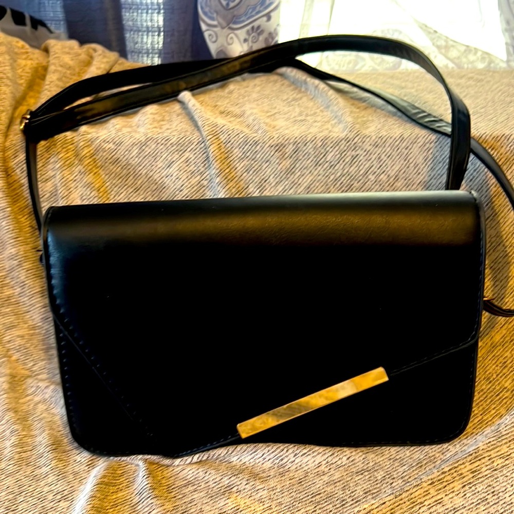 Women’s small shoulder bag